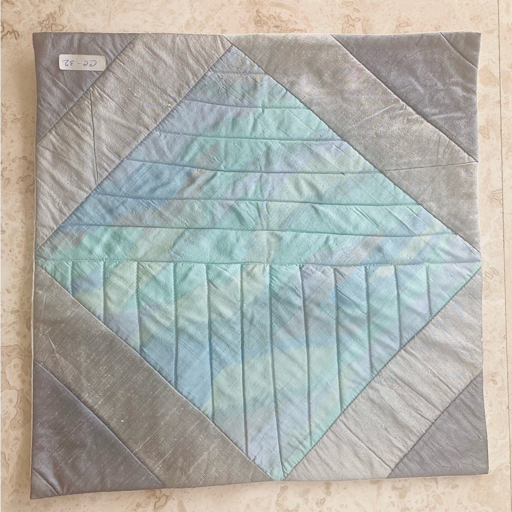 Blue Gray Iridescent Design Silk Euro Sham With Zipper On Back NEW - Picture 3 of 10